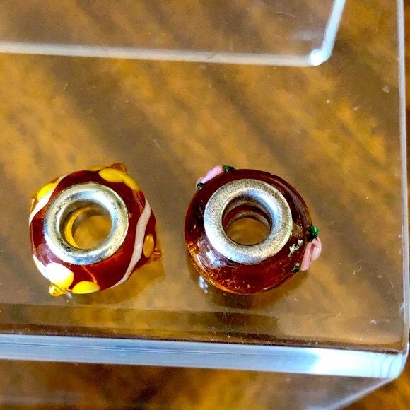 2-amber colored floral blown glass bracelet/ necklace spacer beads - Picture 8 of 10